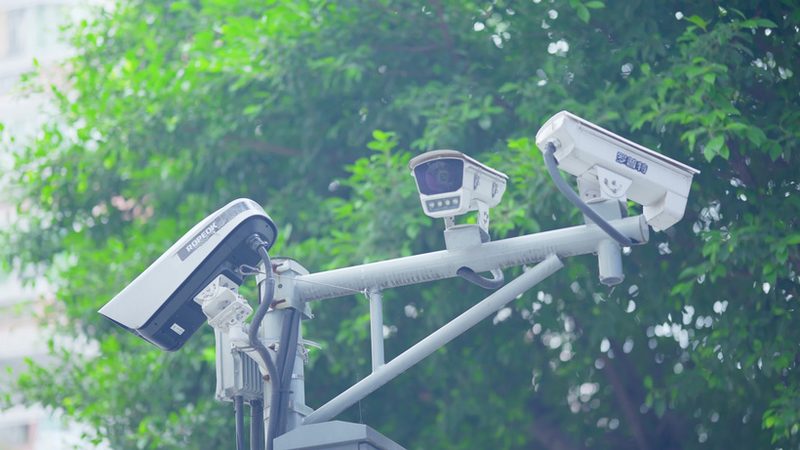 人脸识别门禁考勤机：如何选择更合适的产品？**